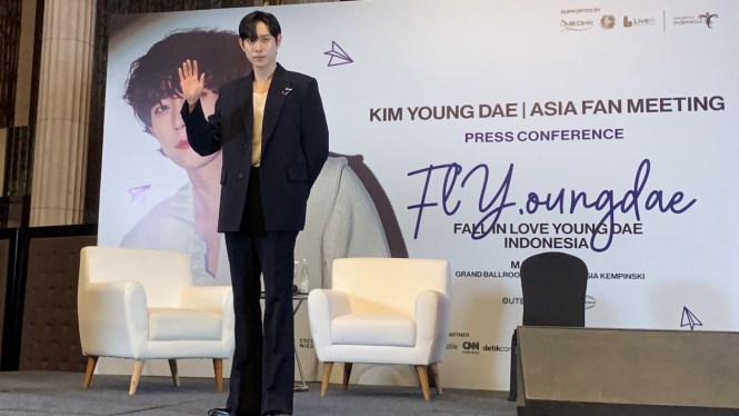Kim Young Dae.