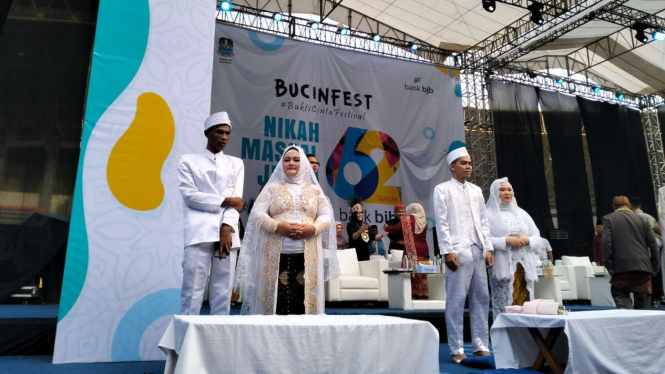 Nikah Massal di Stadion Patriot Chandrabaga Kota Bekasi