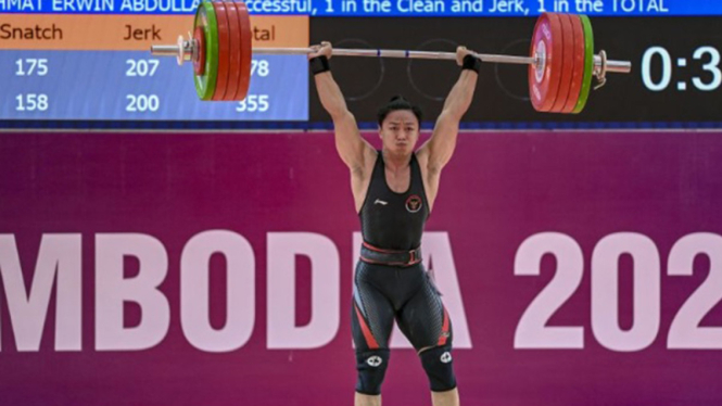 Lifter putra Indonesia, Rahmat Erwin Abdullah