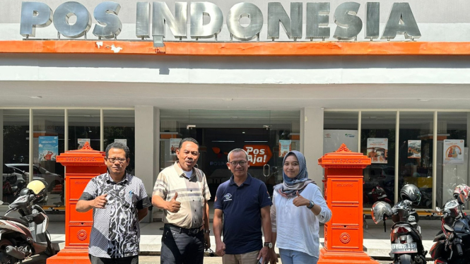 Kantorpos di Malang tetap melayani pengambilan bansos di hari Sabtu dan Minggu