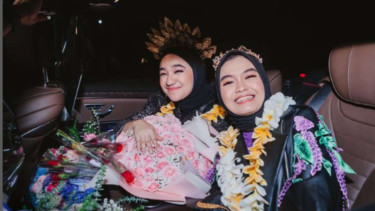 Kontestan Idol Nabila dan Salma