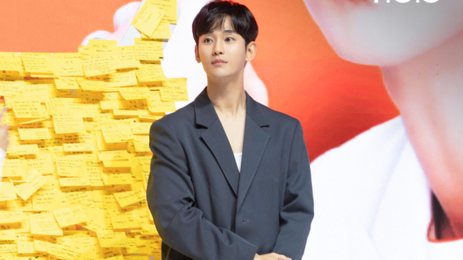 Kim Soo Hyun.