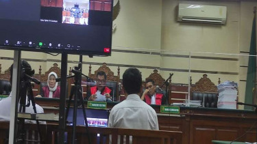 Sidang perkara dana hibah yang melibatkan pimpinan DPRD Jatim.
