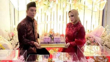 Proses lamaran Janda di Kendari dengan uang panai miliaran.