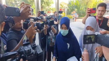 Wakil Gubernur Lampung Chusnunia Chalim tiba di KPK