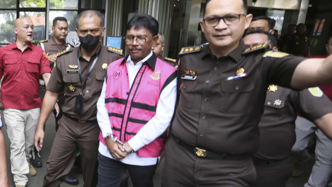 Menkominfo Johnny G Plate Tersangka 