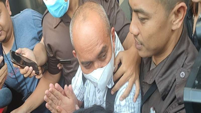 Wali Kota Pangkalpinang, Maulan Aklil usai diperiksa KPK