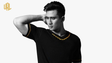 Verrell Bramasta jadi model iklan underwear