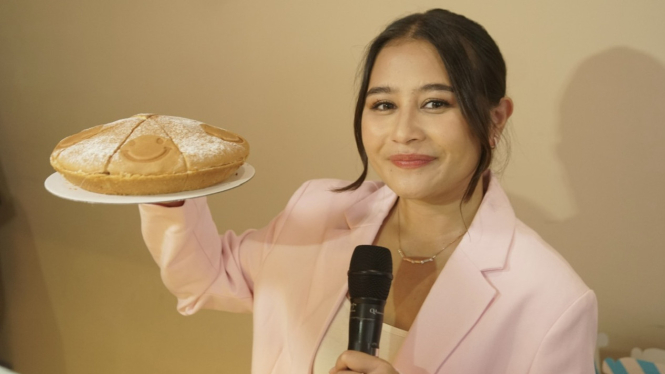 Prilly Latuconsina