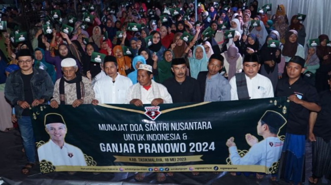 Relawan Bareng Santri Gelar Munajat Doa: Kami Ingin Ganjar Pranowo ...