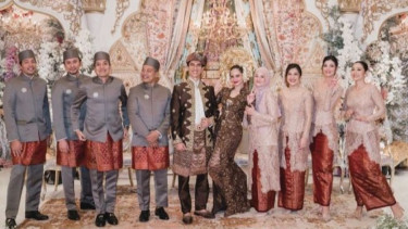 Desta dan Natasha Rizki hadiri pernikahan Enzy Storia