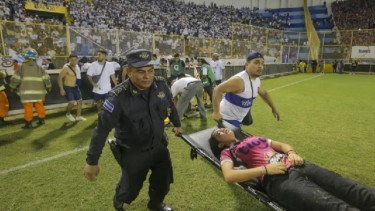 Korban Kerusuhan di Stadion El Savador