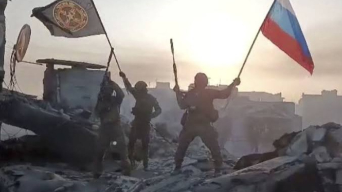 VIVA Militer: Tentara bayaran Wagner Group Rusia merebut kota Bakhmut