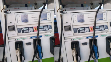 Angka meter dalam jumlah besar saat Candra isi Pertamax di SPBU Mena, Ruteng, Manggarai, NTT
