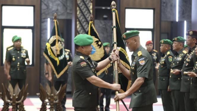 VIVA Militer: KSAD Jenderal Dudung Lantik Mayjen Izak jadi Pangdam Cenderawasih
