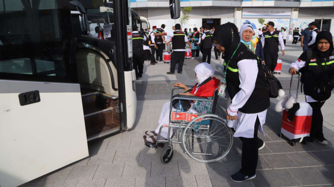 390 Jemaah Haji Asal Indonesia Kloter Pertama Tiba di Madinah
