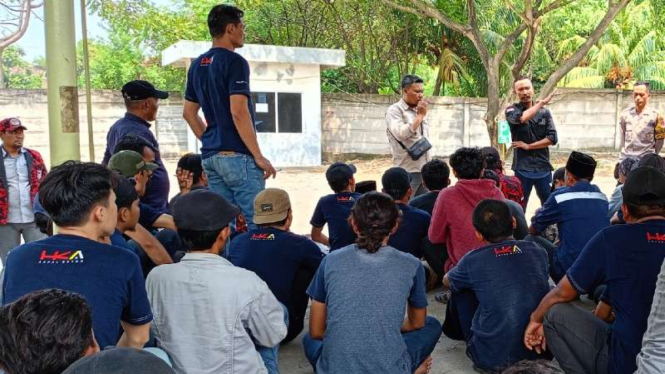 Kantor anak usaha Hutama Karya digeruduk mantan karywan.