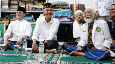 Ganjar Bersama Abuya Muhtadi
