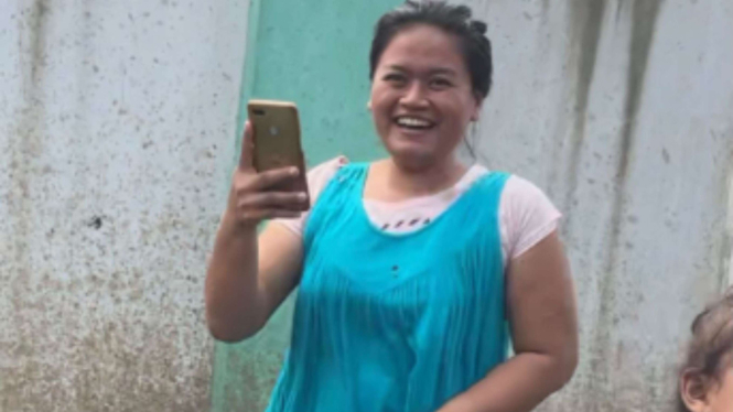 Ibu-ibu Berdaster Biru yang Dicari Ridwan Kamil