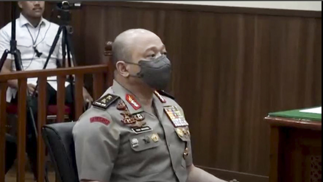 Sidang Kode Etik Teddy Minahasa