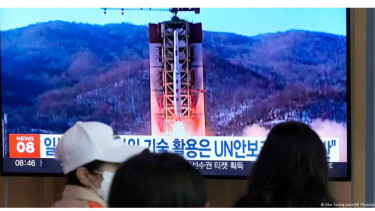 Peluncuran satelit di Krea Utara