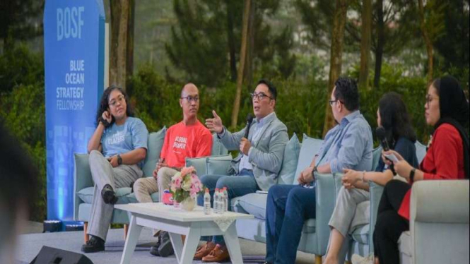 Gubernur Jawa Barat Ridwan Kamil dalam acara kuliah umum BOSF.