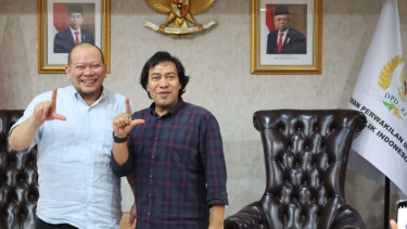 Komeng bertemu dengan LaNyalla