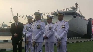 VIVA Militer: KSAL Laksamana TNI Muhammad Ali usai peresmian KRI Bung Karno-369