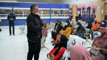 Kepala BP2MI, Benny Rhamdani sidak penampungan ilegal pekerja migran