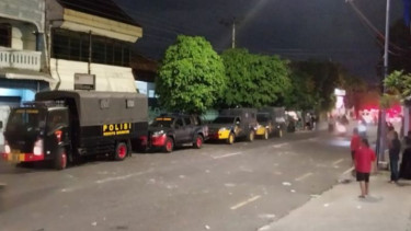 Kondisi terkini Jalan Taman Siswa pasca tawuran massa di Jogja, Minggu malam.