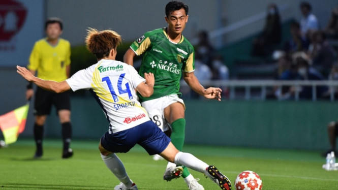 Pratama Arhan bersama Tokyo Verdy di Piala Kaisar 2023
