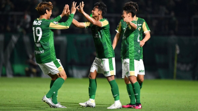 Pratama Arhan bersama Tokyo Verdy di Piala Kaisar 2023