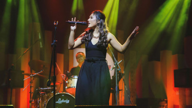 Anastasya Poetri.