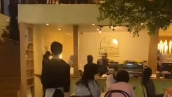 Rojo Setaman Bistro.