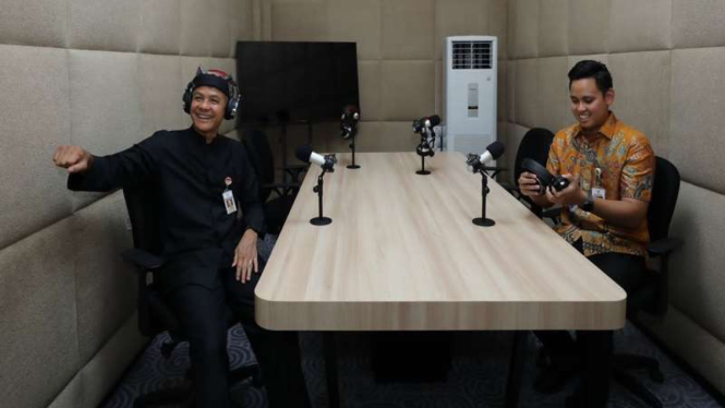 Gubernur Jawa Tengah Ganjar Pranowo dan Bupati Kendal Dico M. Ganinduto
