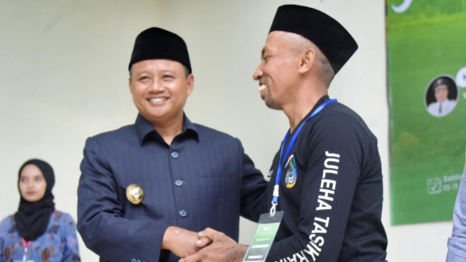 Uu Ruzhanul Ulum saat membuka Pelatihan Juru Sembelih Halal