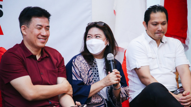Susi Susanti dan Alan Budikusuma di basecamp PSI