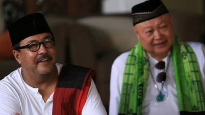 Rano Karno dan Koh Ahong. 