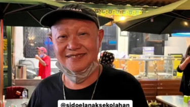Koh Ahong Si Doel Anak Sekolahan.