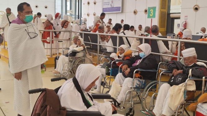 Jemaah lansia tiba di Jeddah