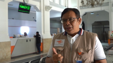 Executive General Manager (EGM) Pos Indonesia KCU Yogyakarta, Sujatmiko