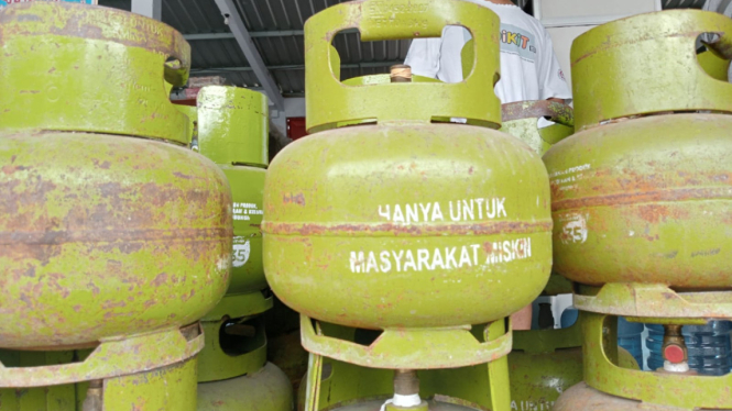 LPG 3 Kg langka di Kota Malang.