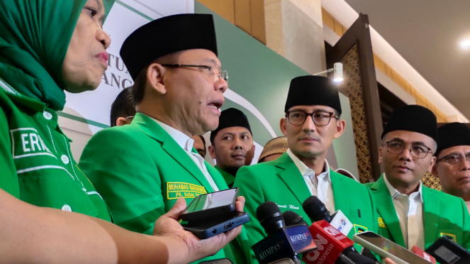 Sandiaga Uno dan Plt Ketua Umum PPP Mardiono.