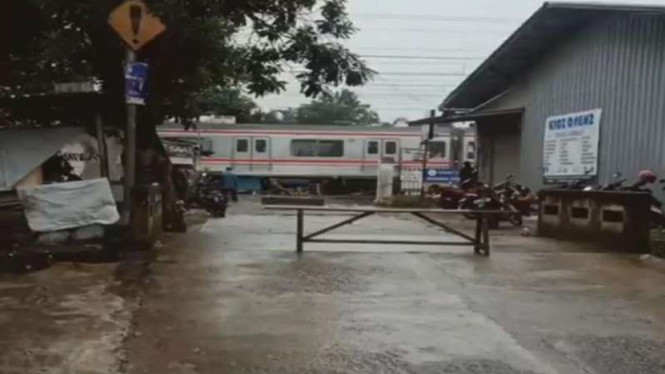 Perlintasan sebidang Rawa Indah Cipayung Ditutup pasca Kecelakaan Kereta Api