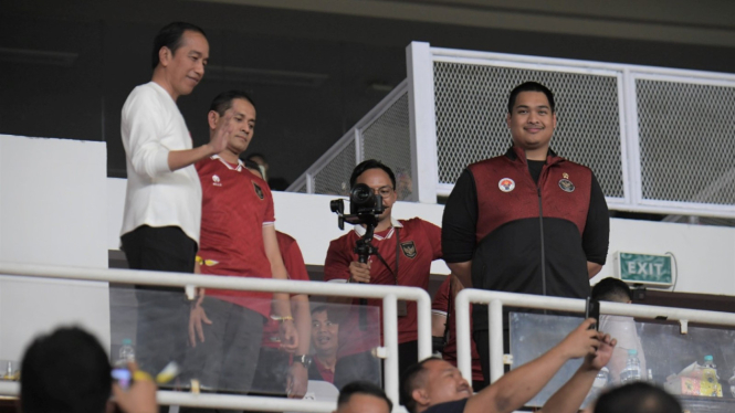 Menpora Dito temani Presiden Jokowi saksikan Timnas Indonesia Vs Argentina