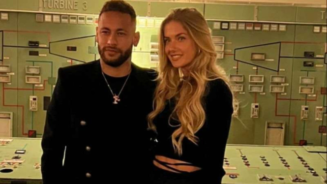 Neymar bersama atlet terseksi di dunia Alica Schmidt