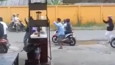 Pelajar tawuran di Bedahan, Sawangan, Depok, Jabar