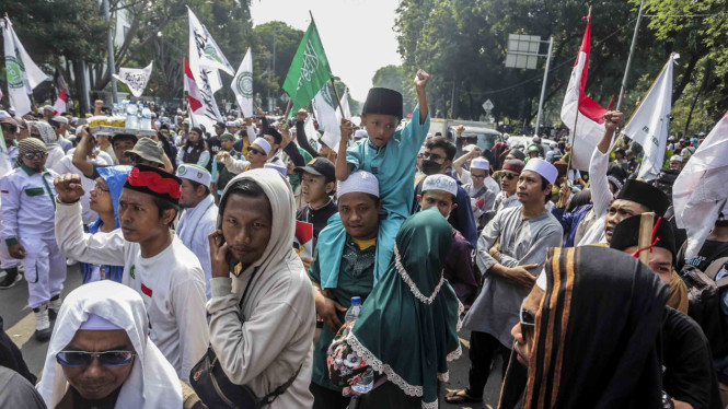 Aksi Demo Tuntut Penutupan Al-Zaytun