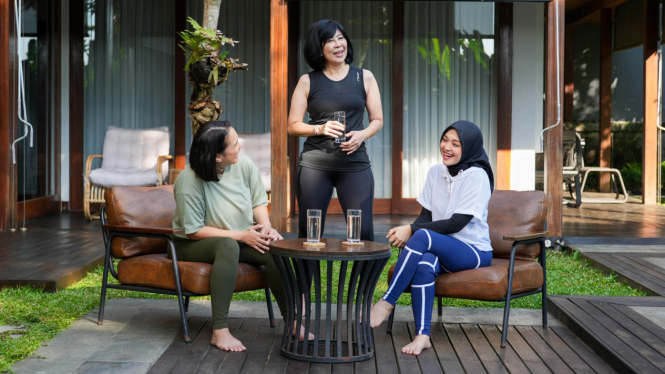 Diskusi dr Nat, Sally Giovanny dan Feby Febiola di Boot Camp Miss Universe Bali