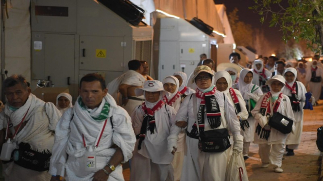 Jemaah haji Indonesia mulai diberangkatkan ke Muzdalifah dan Mina